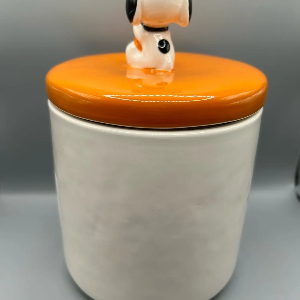 Rae Dunn Peanuts TREATS Snoopy Holding A Candy Corn Canister Dog Fall New - Picture 3 of 3